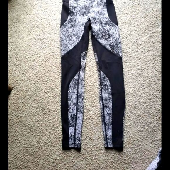 Lululemon Sweat & Repeat Leggings 4 - Picture 3 of 7